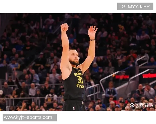 勇士半场微弱领先开拓者库里表现抢眼巴特勒状态低迷未得分