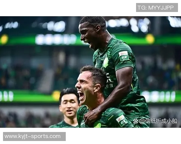 国安前锋法比奥在对阵大连英博比赛中戴帽当选中超第26轮最佳球员